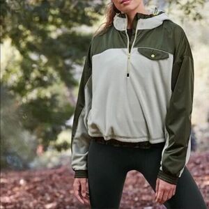Athleta Green Hoodie Henley Womens L Zion Microfleece Athleisure Jacket Outdoor